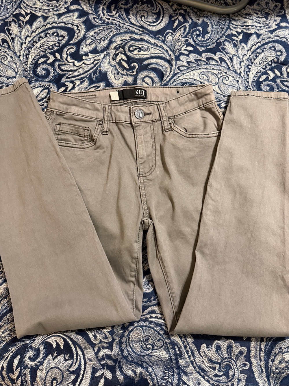 Kut from the Kloth women’s  Slim pants in Gray